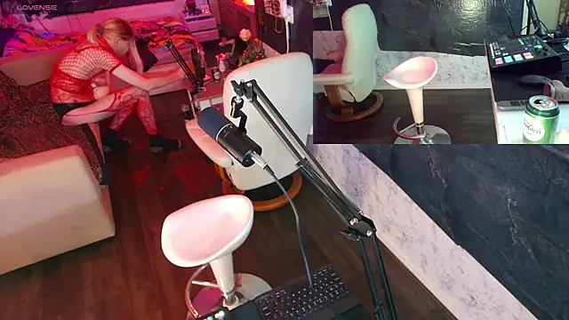 Doggyray44 online show from 12.21.24