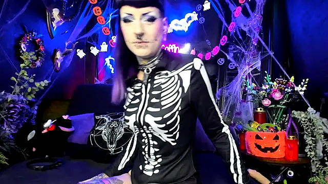 Purple Coffin666 online show from 10.15.25