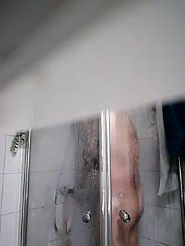 Tommi3720 online show from 03.17.25