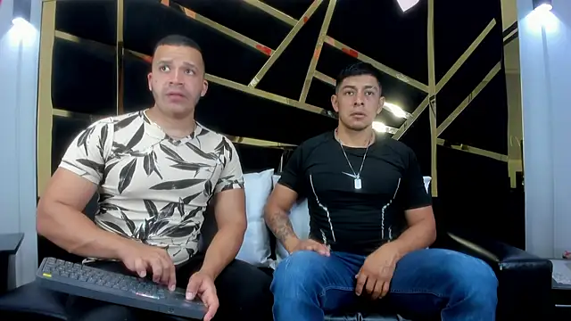 Snapshot of AndyandFran chatting on 02.28.25 AndyandFran online show from 02.28.25