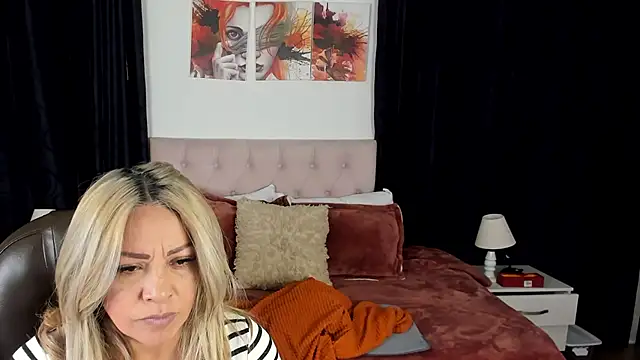 Snapshot of Sam_and_molly_ chatting on 01.21.25 Sam and molly online show from 01.21.25