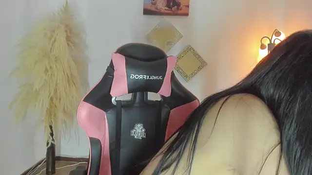 Snapshot of kattadoll chatting on 02.26.26 kattadoll online show from 02.26.26