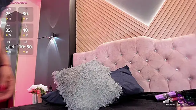 FelinaJohnson online show from 04.15.26