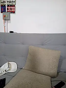 Snapshot of latinmartin73 chatting on 02.21.25 latinmartin73 online show from 02.21.25