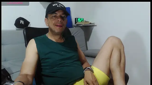 latinmartin73 online show from 04.10.26