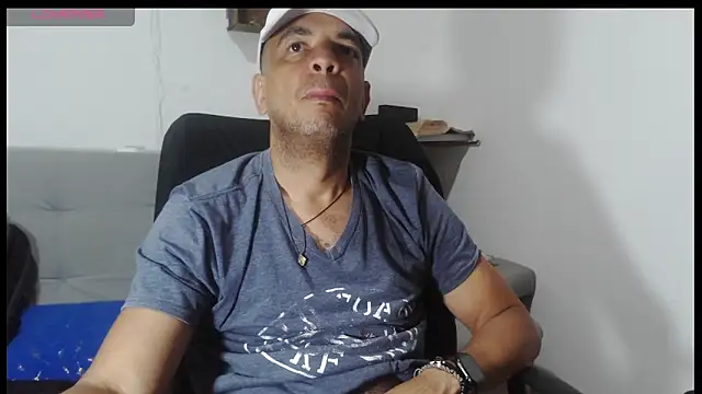 latinmartin73 online show from 05.18.26