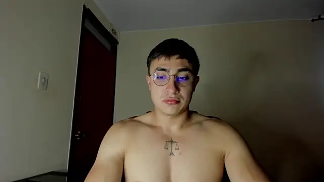 Snapshot of Leoknight chatting on 02.17.25 Leoknight online show from 02.17.25