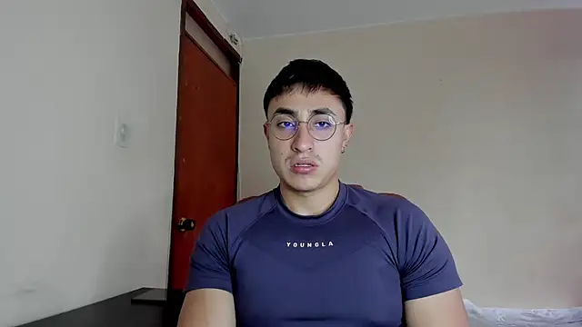 Snapshot of Leoknight chatting on 03.17.25 Leoknight online show from 03.17.25