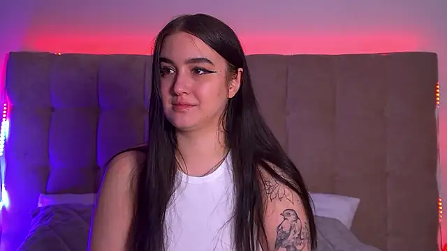 ChristinaMilton online show from 03.03.25