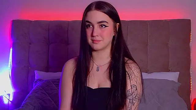 ChristinaMilton online show from 03.10.25