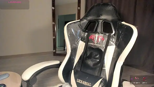 Lana Younes online show from 03.21.25