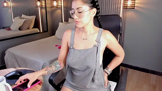 aura-baker online show from 02.05.25