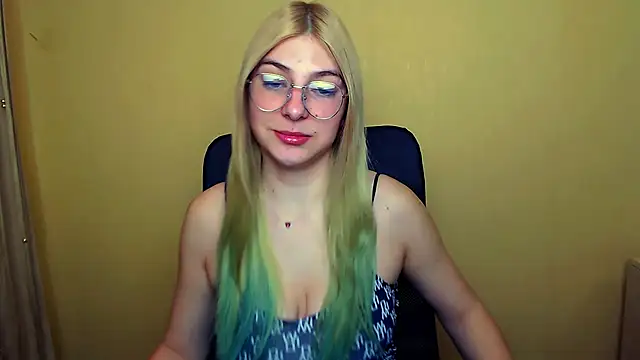 Luna Lush  online show from 01.08.25