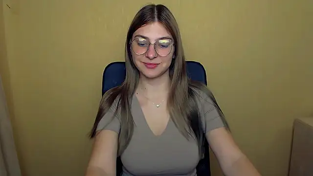 Luna Lush  online show from 09.17.25