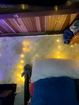 SophiaWeestt99 online show from 10.17.25