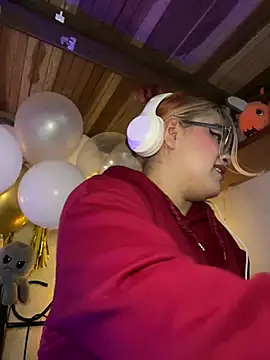 SophiaWeestt99 online show from 04.02.26