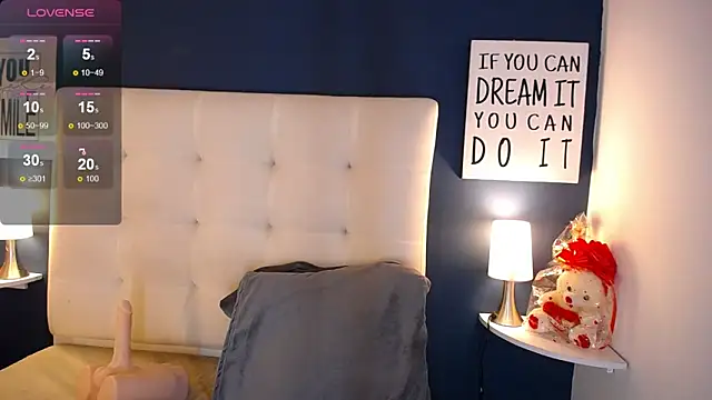 Snapshot of Emmawattsom chatting on 02.06.25 Emmawattsom online show from 02.06.25