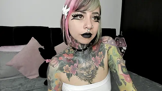 NikkiRamone online show from 12.06.24