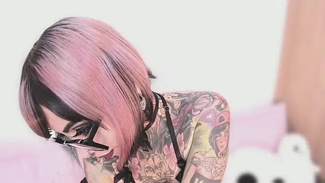 NikkiRamone online show from 10.01.25