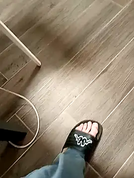 Snapshot of Porzz-6 chatting on 10.14.25 Porzz-6 online show from 10.14.25