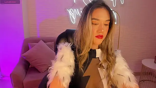 RebeccaHudson online show from 03.10.25