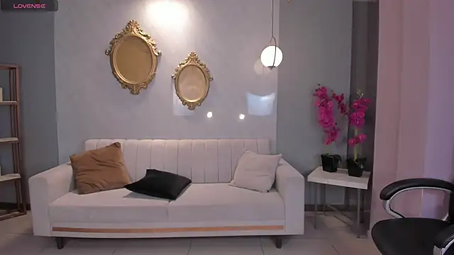 RebeccaHudson online show from 02.24.26