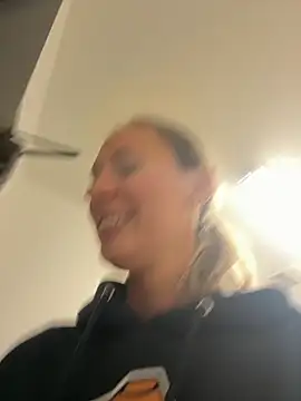 M1ssyk1ssy online show from 02.04.25