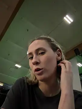 M1ssyk1ssy online show from 08.03.26