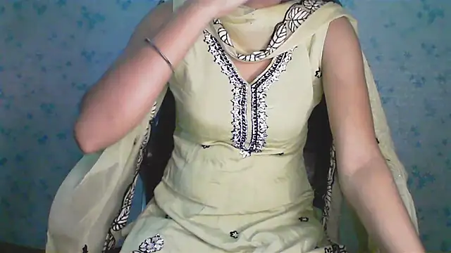 Snapshot of collage_hoty chatting on 06.21.26 collage hoty online show from 06.21.26