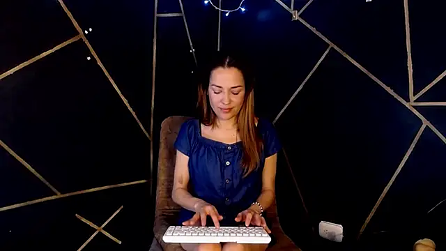 Snapshot of camilawm19 chatting on 04.06.26 camilawm19 online show from 04.06.26