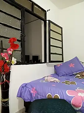 Snapshot of kymmgolden chatting on 02.28.25 kymmgolden online show from 02.28.25