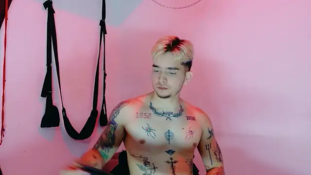 AliceandMax online show from 04.04.26