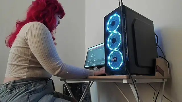 Snapshot of Whitekitty-exe chatting on 02.12.25 Whitekitty-exe online show from 02.12.25