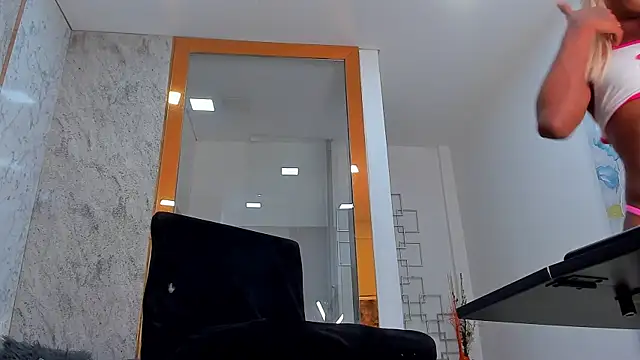 Snapshot of Keila_Mendoza chatting on 03.06.25 Keila Mendoza online show from 03.06.25