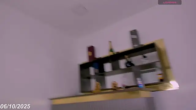 Snapshot of Keila_Mendoza chatting on 10.06.25 Keila Mendoza online show from 10.06.25