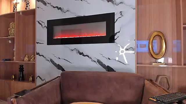 Snapshot of Keila_Mendoza chatting on 11.25.25 Keila Mendoza online show from 11.25.25