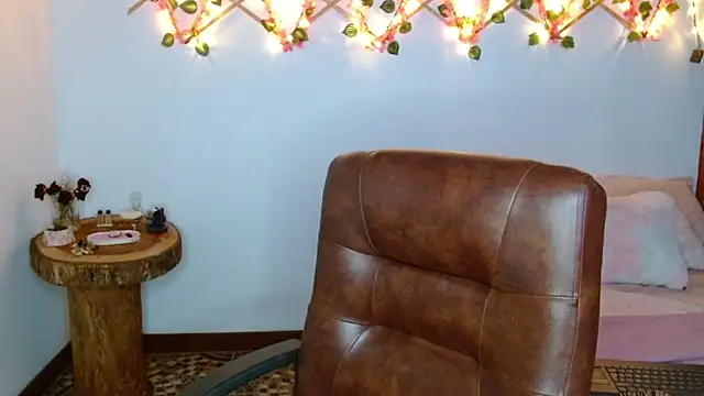 Snapshot of SofiaaCortes chatting on 03.14.25 SofiaaCortes online show from 03.14.25