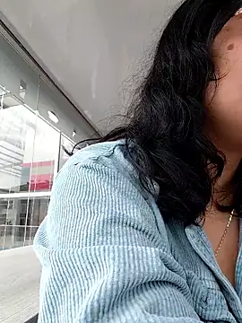 lara moon25 online show from 01.13.26