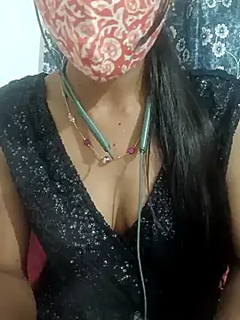 Snapshot of Miakhalifatamil chatting on 02.12.25 Miakhalifatamil online show from 02.12.25