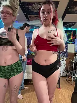 NovaLove2002 online show from 03.04.25