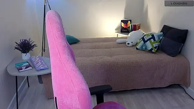 Lill Mary online show from 02.22.25