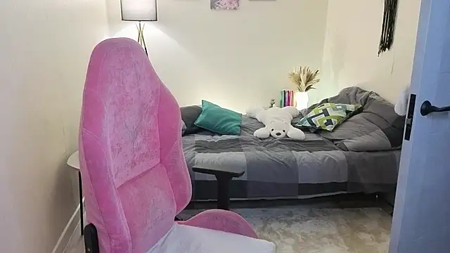 Lill Mary online show from 10.12.25