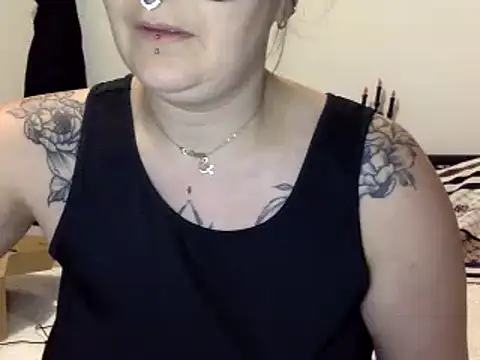 Snapshot of vanillesoumise chatting on 01.09.25 vanillesoumise online show from 01.09.25