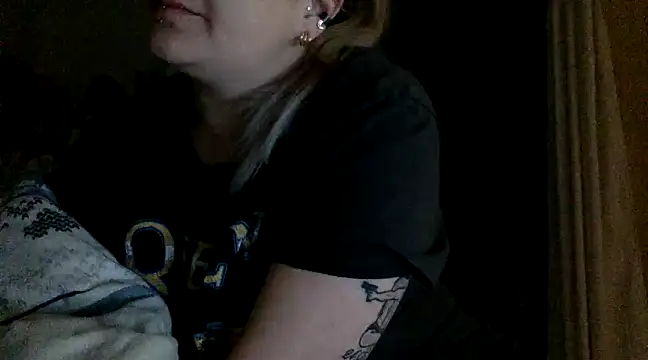 Snapshot of vanillesoumise chatting on 03.11.25 vanillesoumise online show from 03.11.25