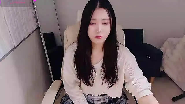 Snapshot of who_Lilly chatting on 09.14.25 who Lilly online show from 09.14.25