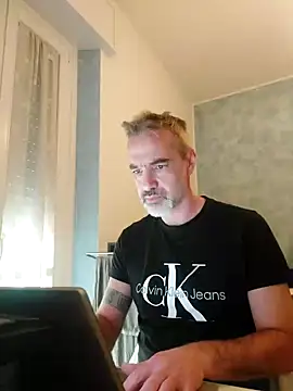 Snapshot of Marcolino183 chatting on 01.31.25 Marcolino183 online show from 01.31.25