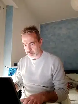 Snapshot of Marcolino183 chatting on 02.13.25 Marcolino183 online show from 02.13.25