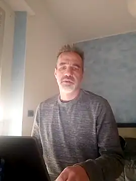 Snapshot of Marcolino183 chatting on 02.17.25 Marcolino183 online show from 02.17.25