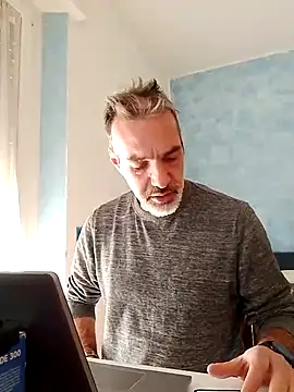 Snapshot of Marcolino183 chatting on 02.21.25 Marcolino183 online show from 02.21.25