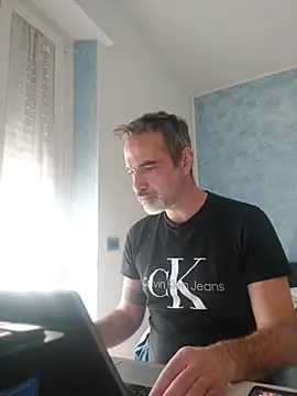 Snapshot of Marcolino183 chatting on 03.13.25 Marcolino183 online show from 03.13.25